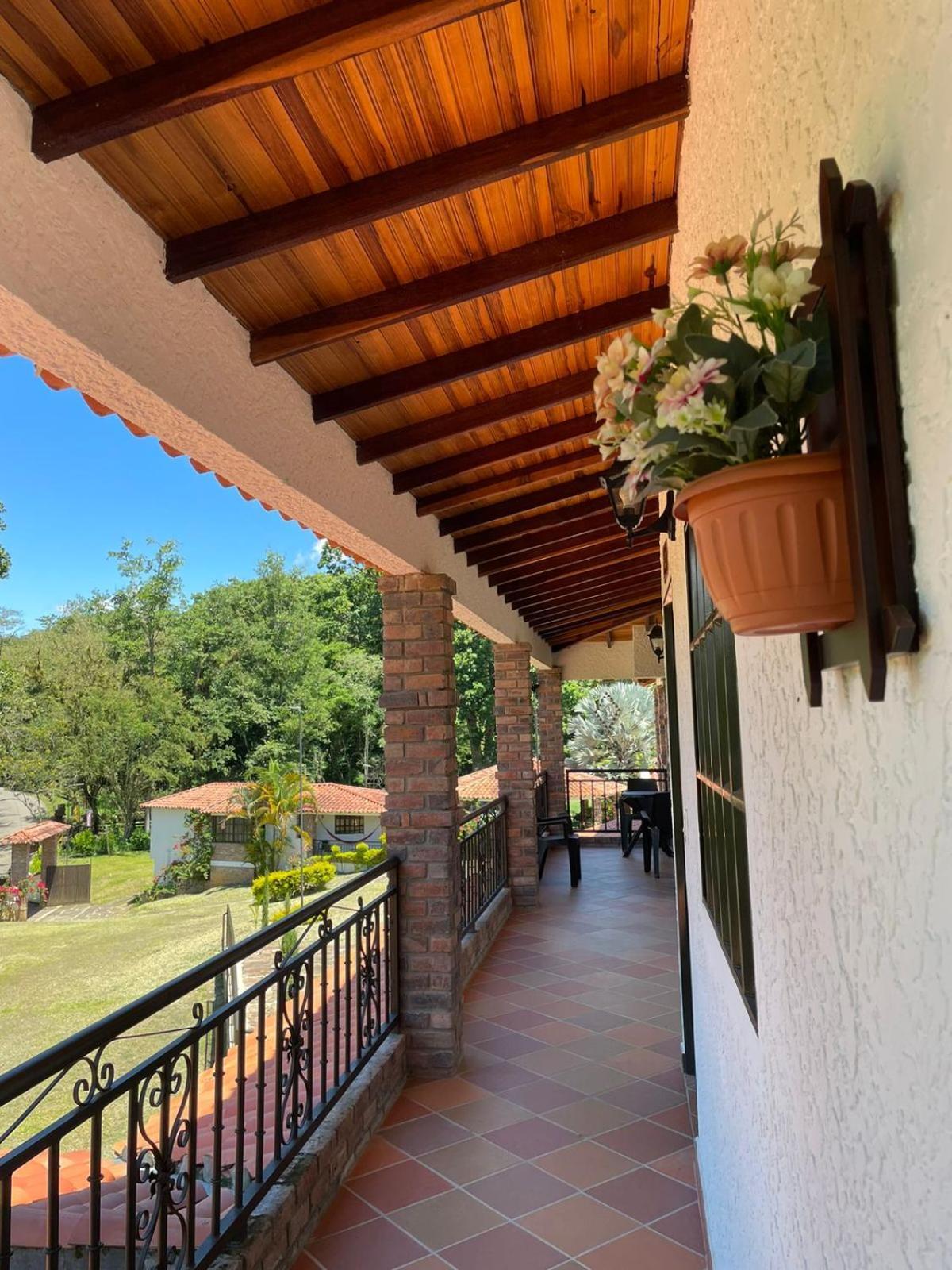 Rancho San Luis, Paramo Exterior photo